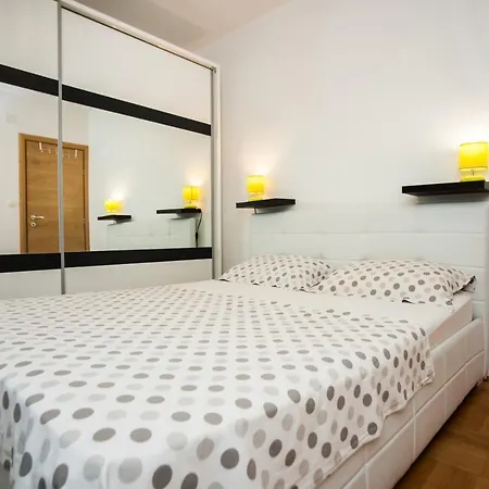 Apartment Apartman Nika